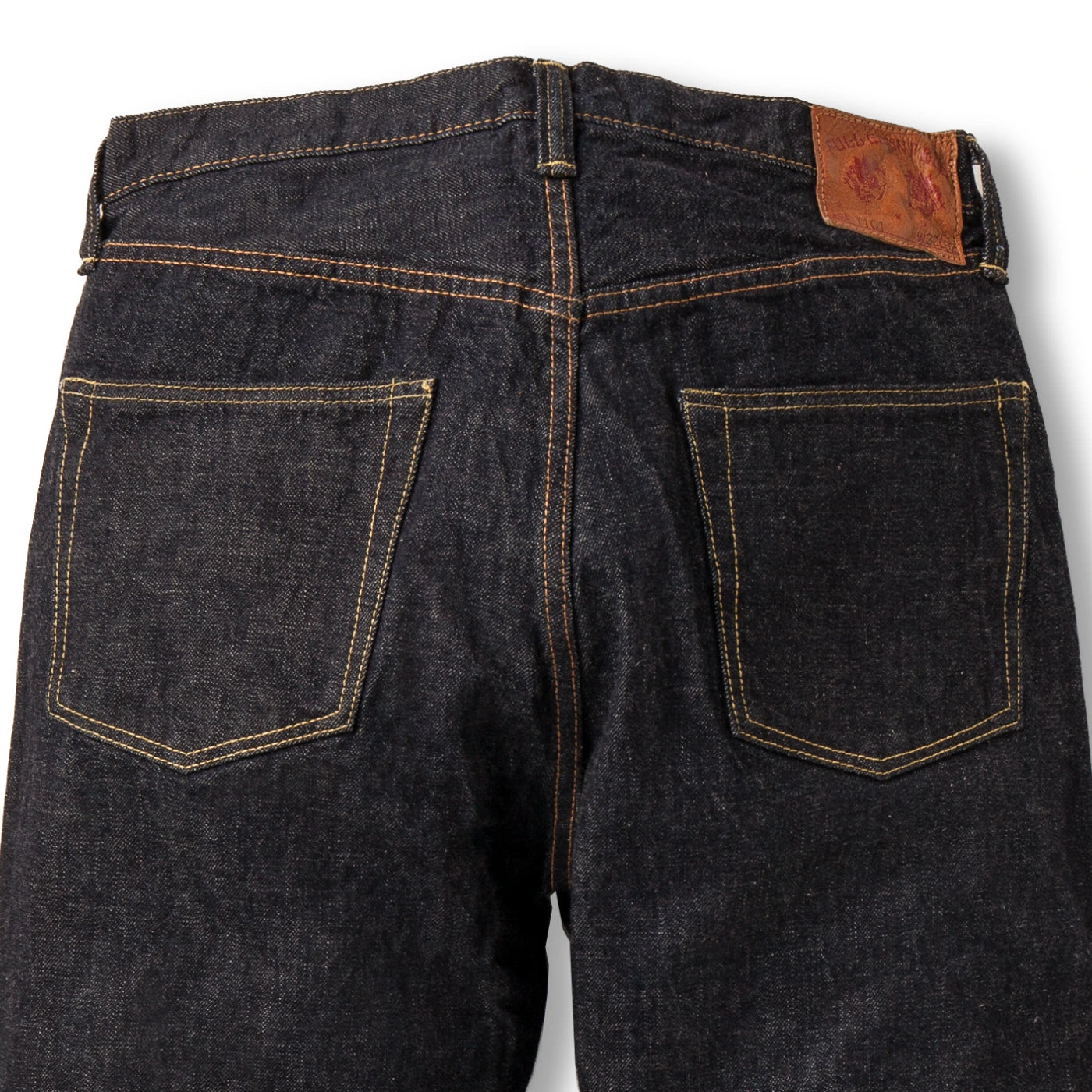 Dettaglio vista posteriore dei jeans Fullcount 1101XXW con taglio dritto classico e tasche rinforzate